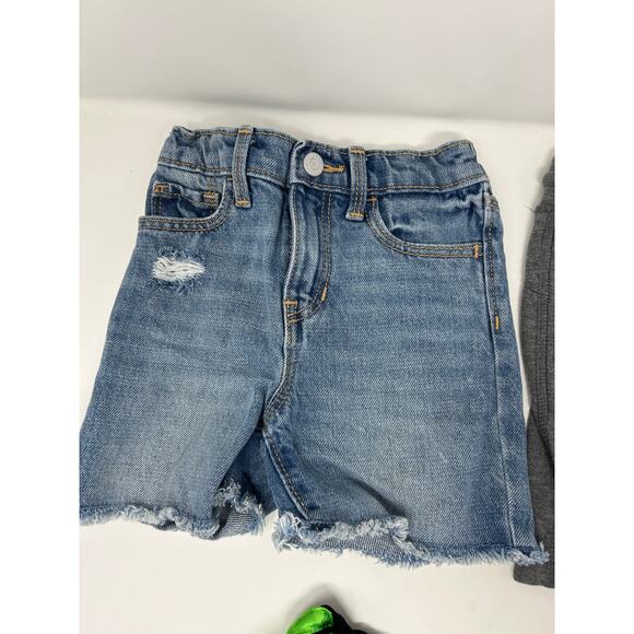 Toddler Boy 2T Shorts Bundle - Gap, Old Navy - Picture 4 of 7
